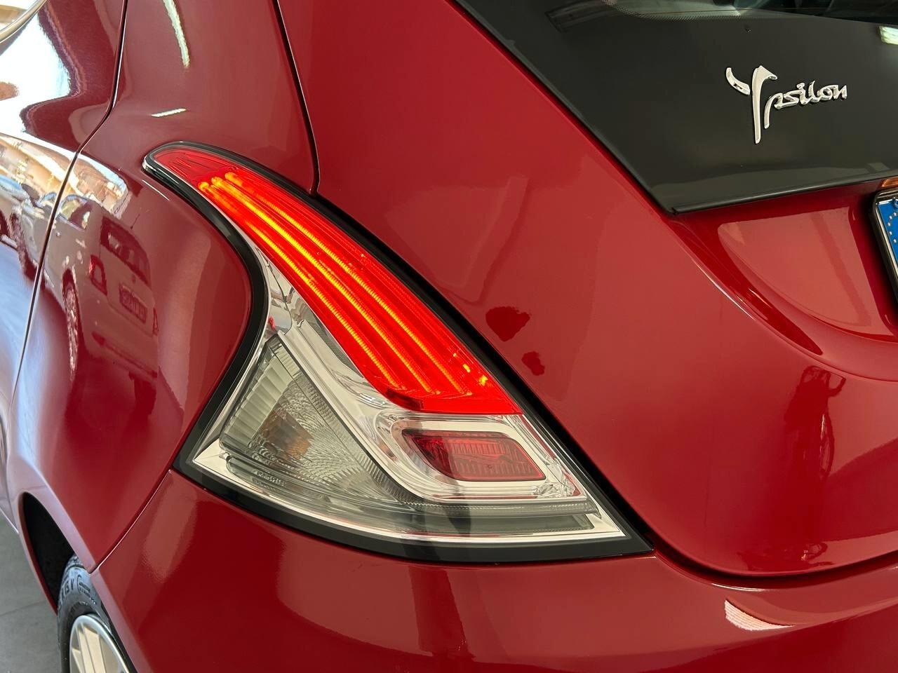 Lancia Ypsilon 1.2 69 CV 5 porte Gold