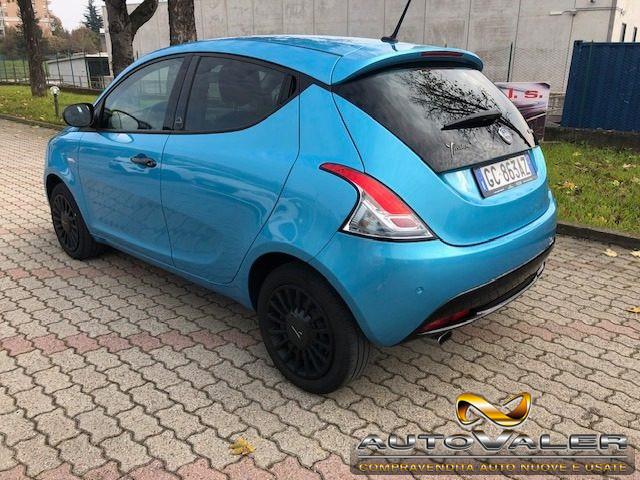 LANCIA Ypsilon 1.0 FireFly 5 porte S&S Hybrid Silver Plus