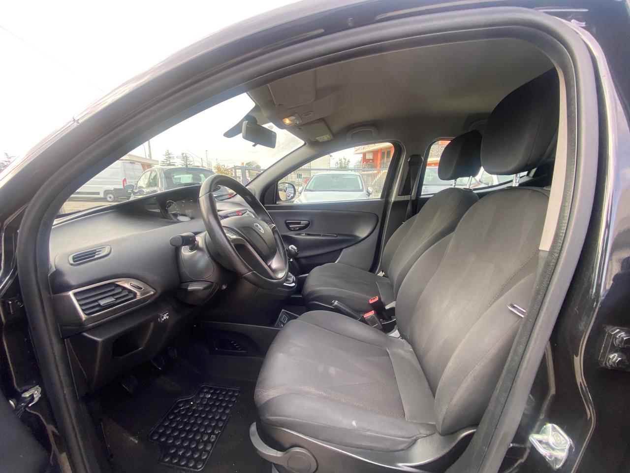 Lancia Ypsilon 1.2 69 CV 5 porte GPL Ecochic Gold