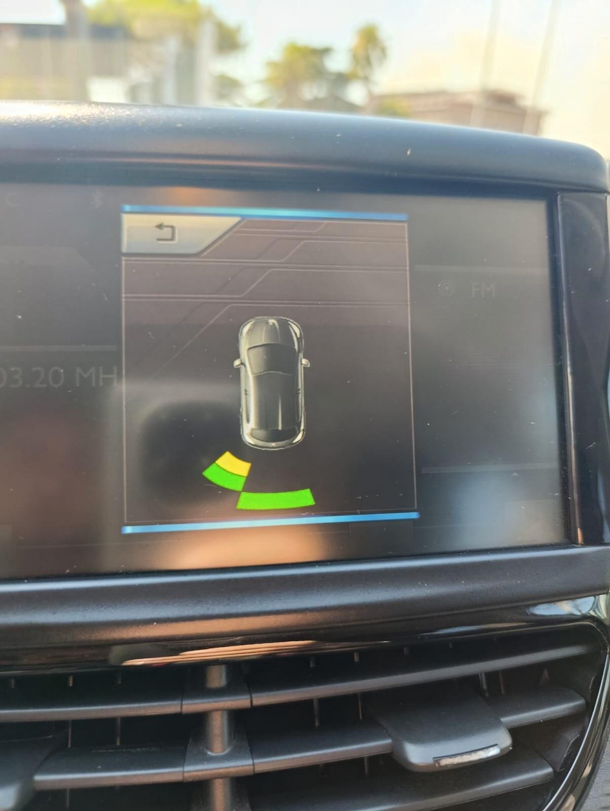 Peugeot 2008 1.6 e-HDi Allure 2014