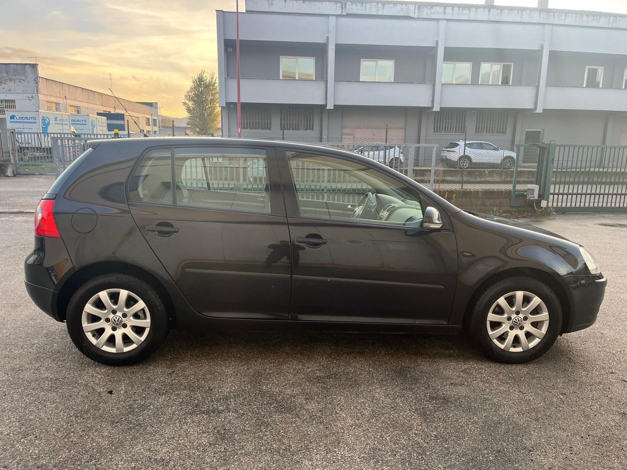 Volkswagen Golf 1.9 TDI 5p. Sportline