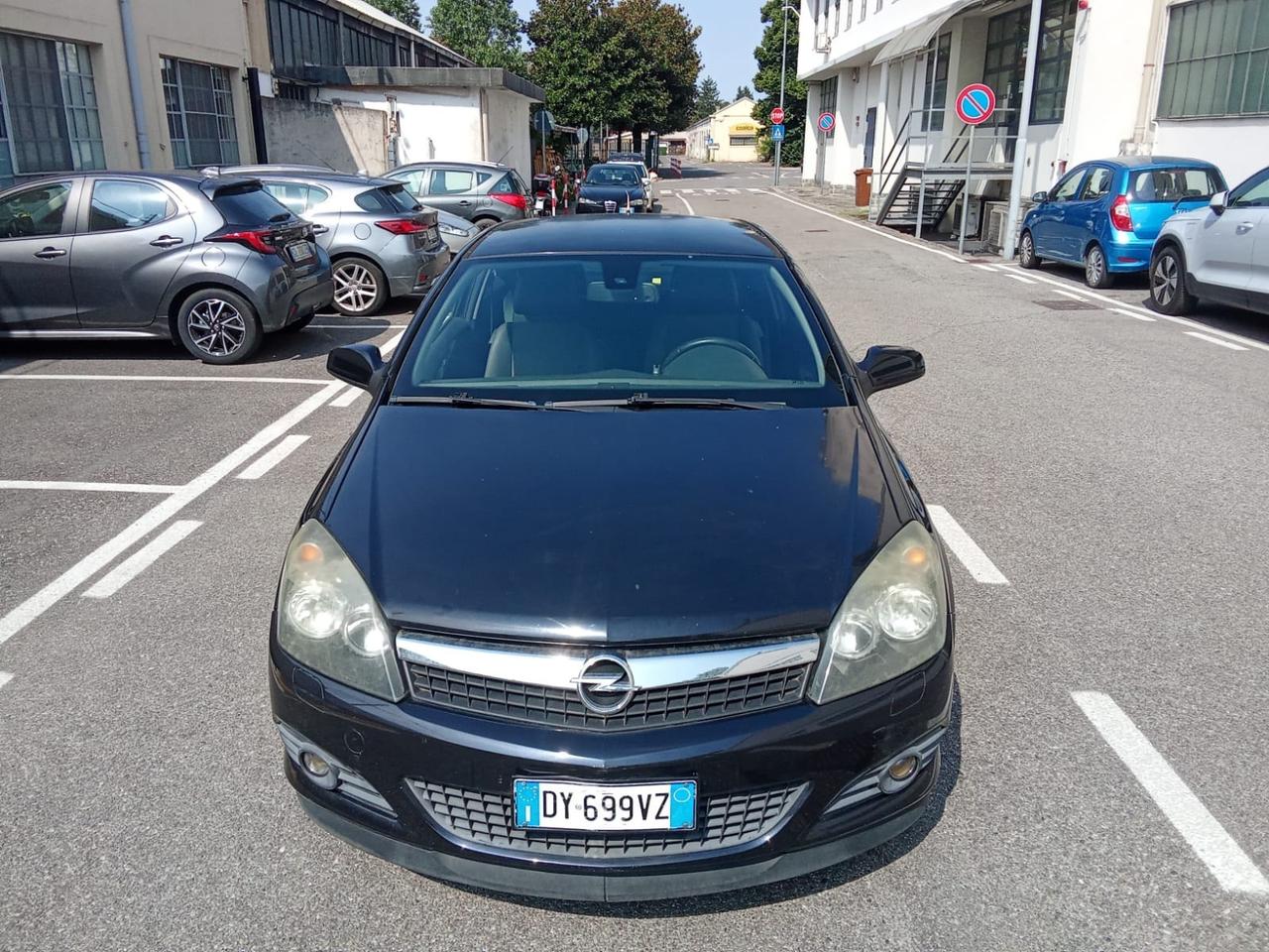 Opel Astra GTC 1.6 16V VVT 3 porte 2009