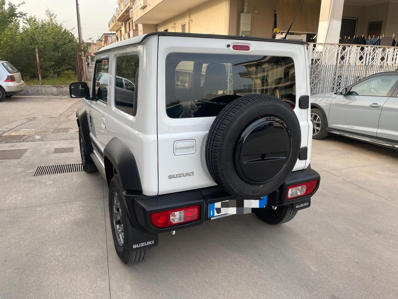 Suzuki Jimny 1.5 5MT Top