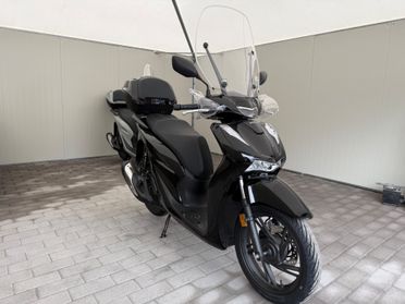 HONDA SH 125 PEARL NIGHTSTAR BLACK