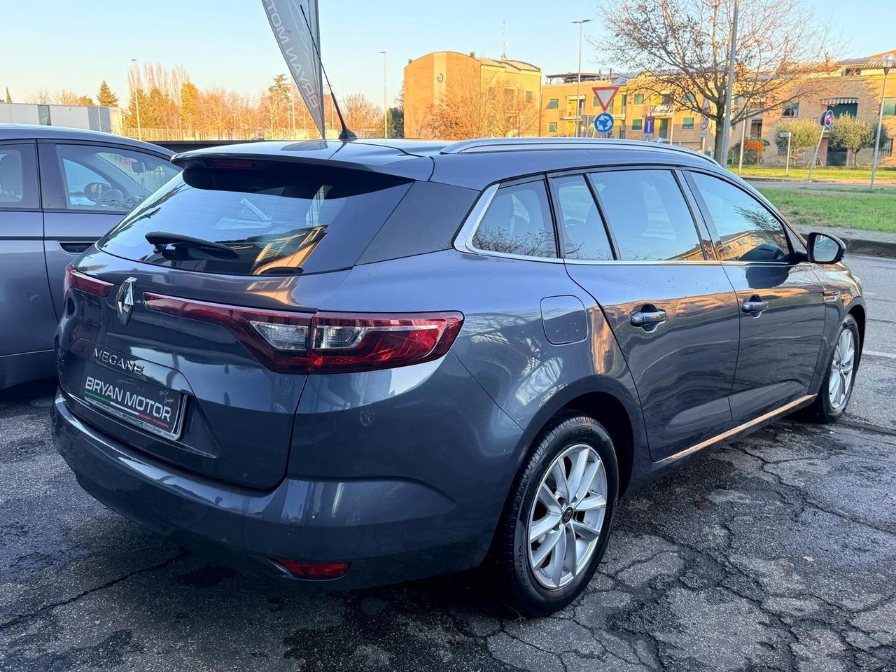 Renault Megane Mégane Sporter Blue dCi 115 CV EDC Business