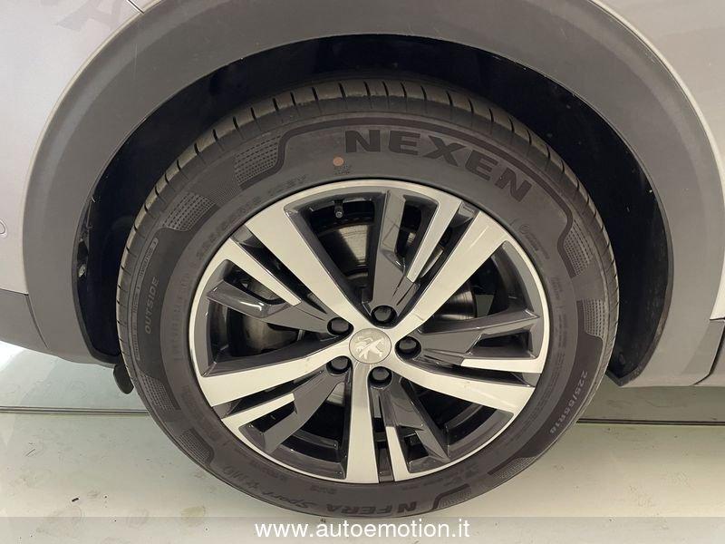 Peugeot 3008 Hybrid4 300 e-EAT8 Allure