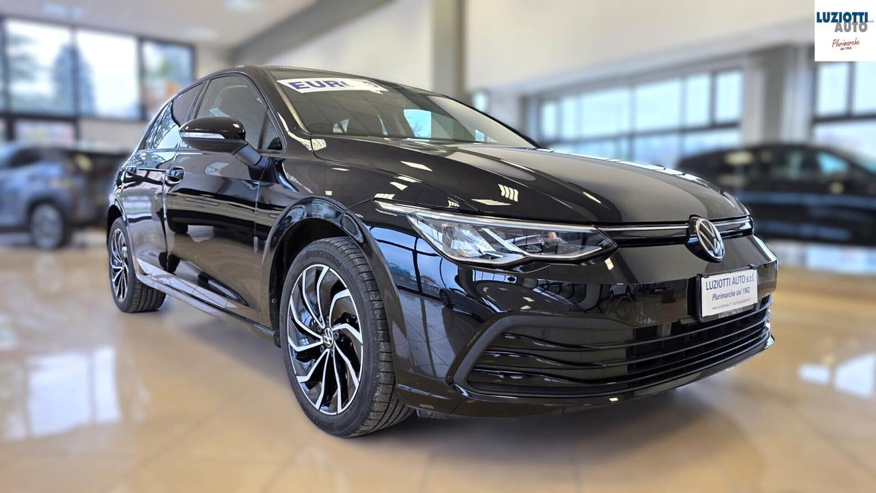 Volkswagen Golf 8 1.0 TSI 110CV LIFE