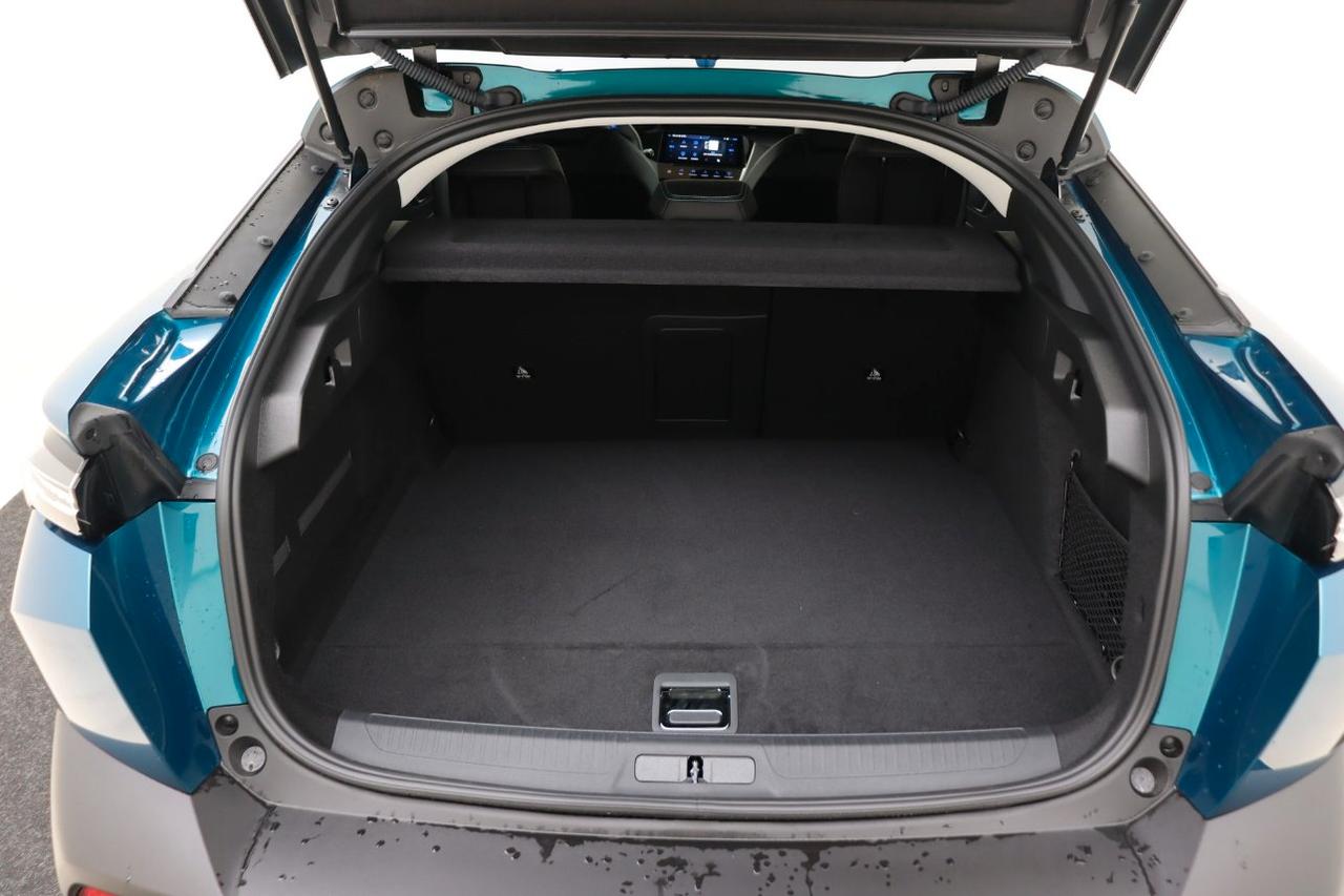 Peugeot 408 58,2 kWh Allure 214cv