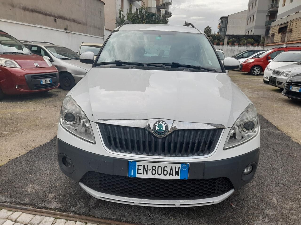 Skoda Roomster 1.2 TSI 86CV Scout