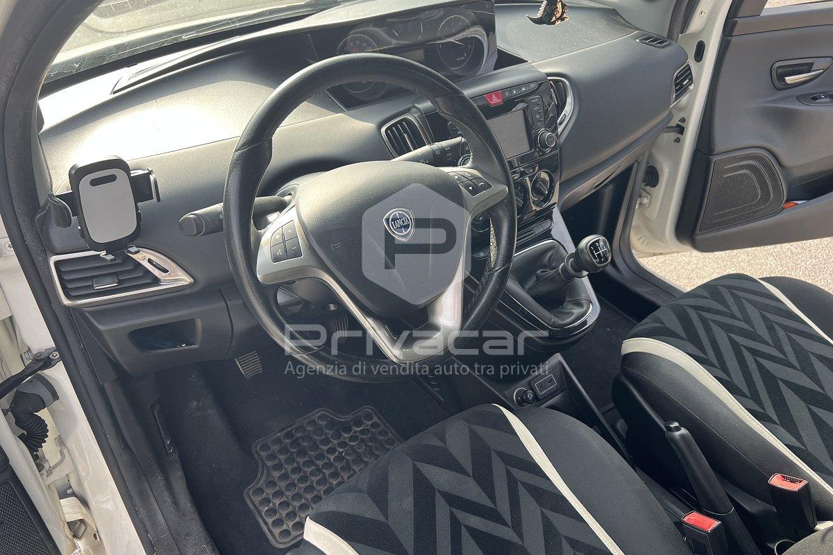 LANCIA Ypsilon 0.9 TwinAir 85 CV 5 porte Metano Ecochic Platinum