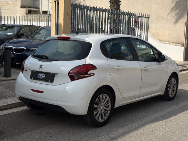 PEUGEOT 208 1.2 82 Business