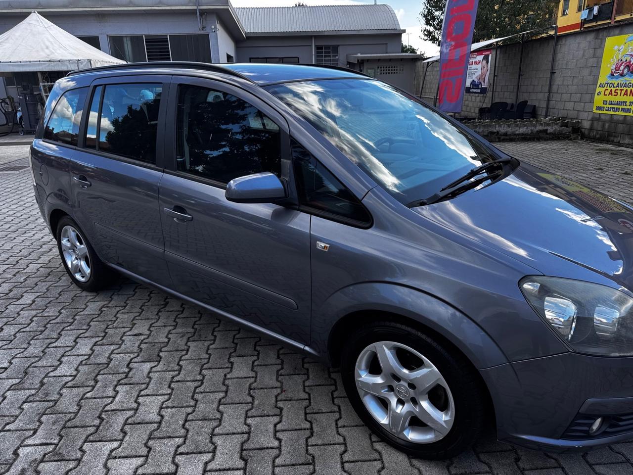 Opel Zafira 1.6 16V GPL gancio traino 7 posti