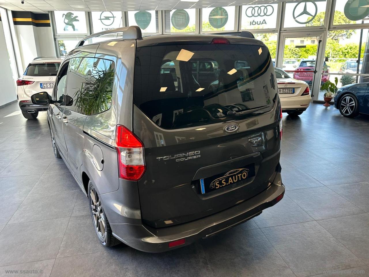 FORD Tourneo Courier 1.5 TDCI 100CV S&S Sport