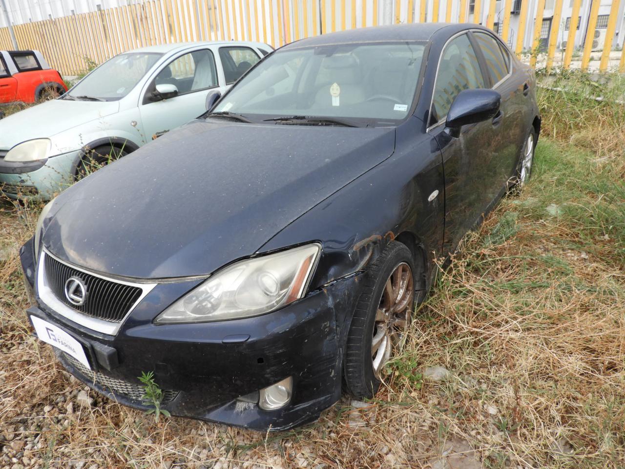 LEXUS IS II 2005 Berlina - IS 220d 2.2 Luxury