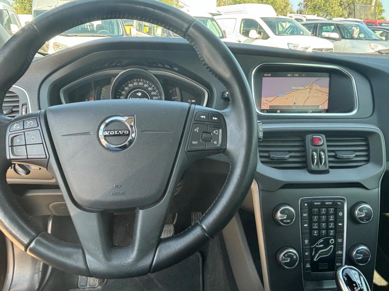 Volvo V40 D2 Geartronic Momentum -2018 -2.0