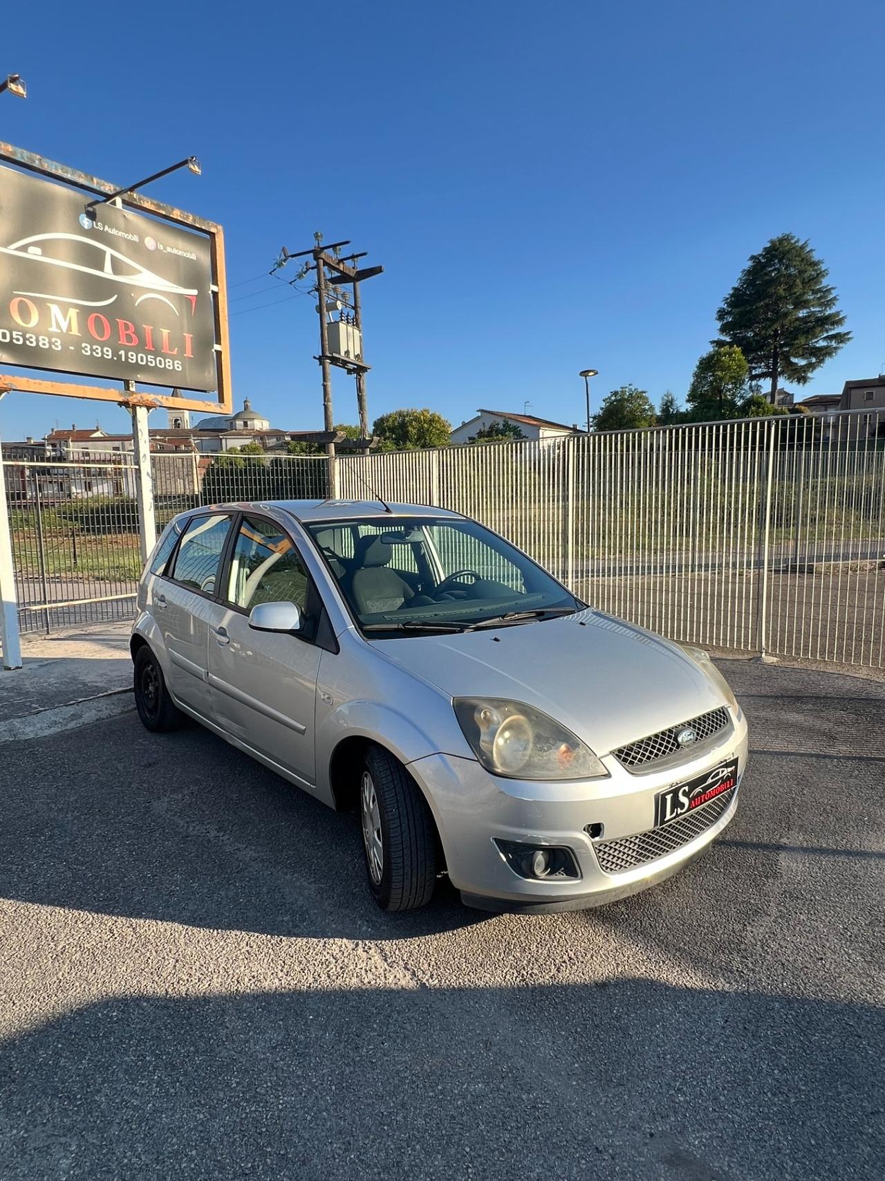 Ford Fiesta 1.4 TDCi 5p. Ghia