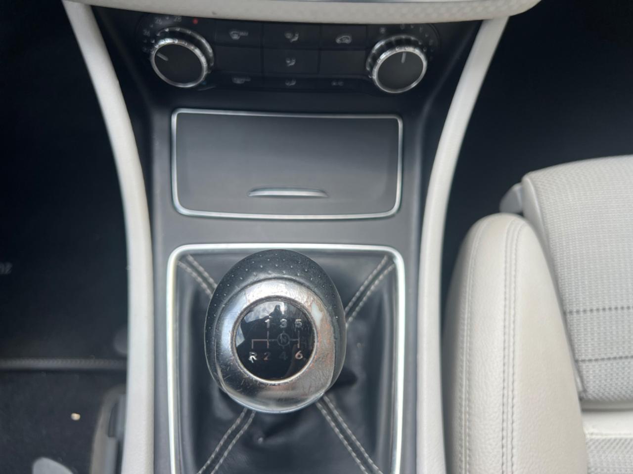 Mercedes-benz A 180 d Premium