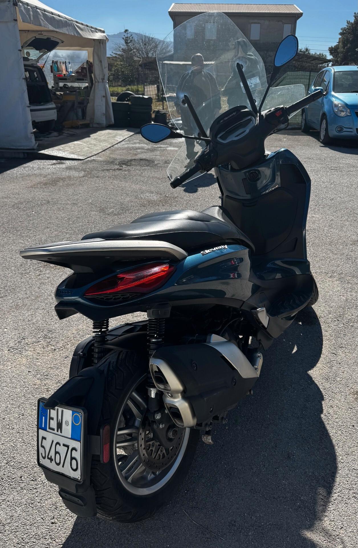 Piaggio Beverly 400