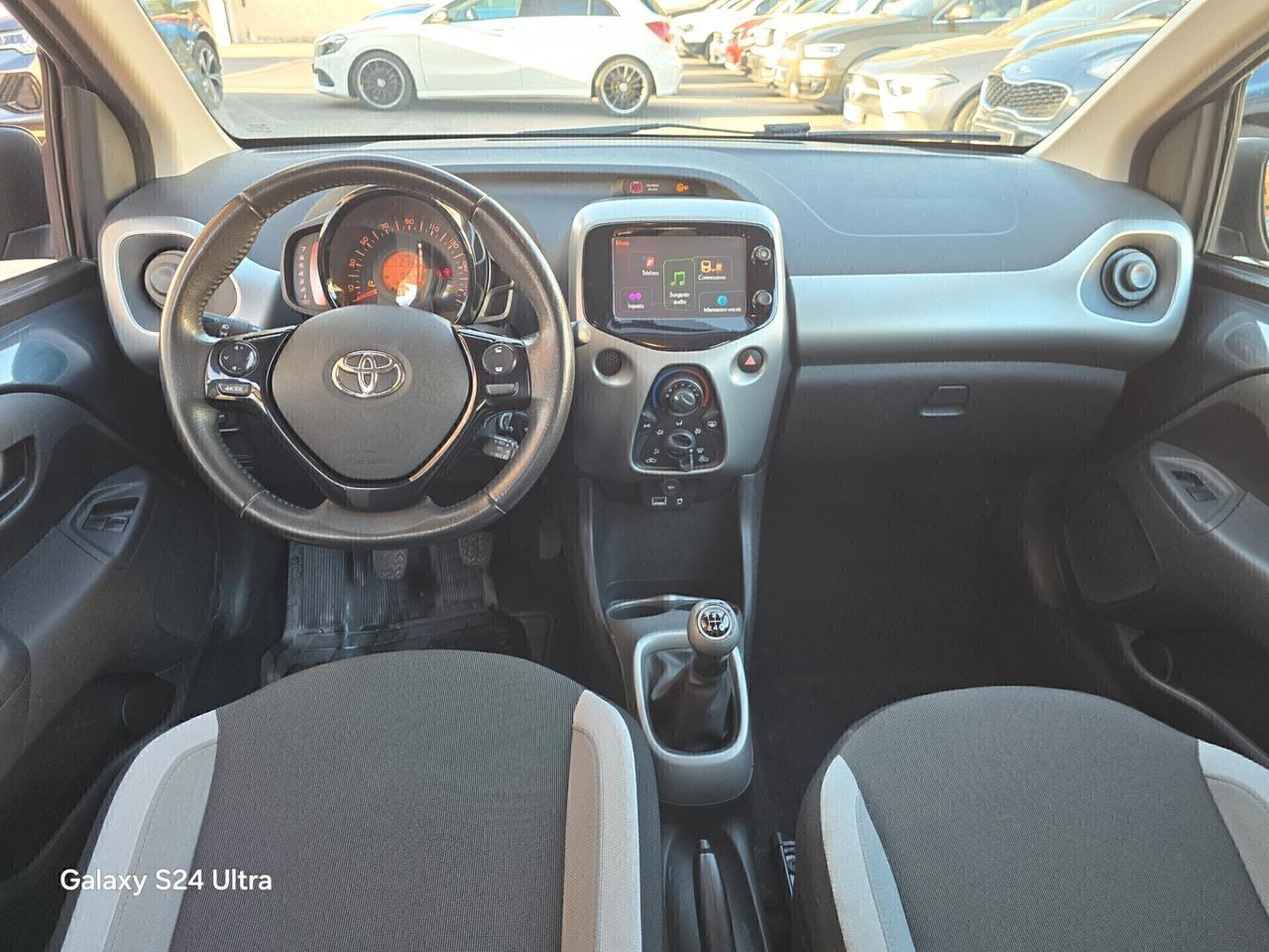 Toyota Aygo 1.0 VVT-i 69 CV 5 porte x-cool