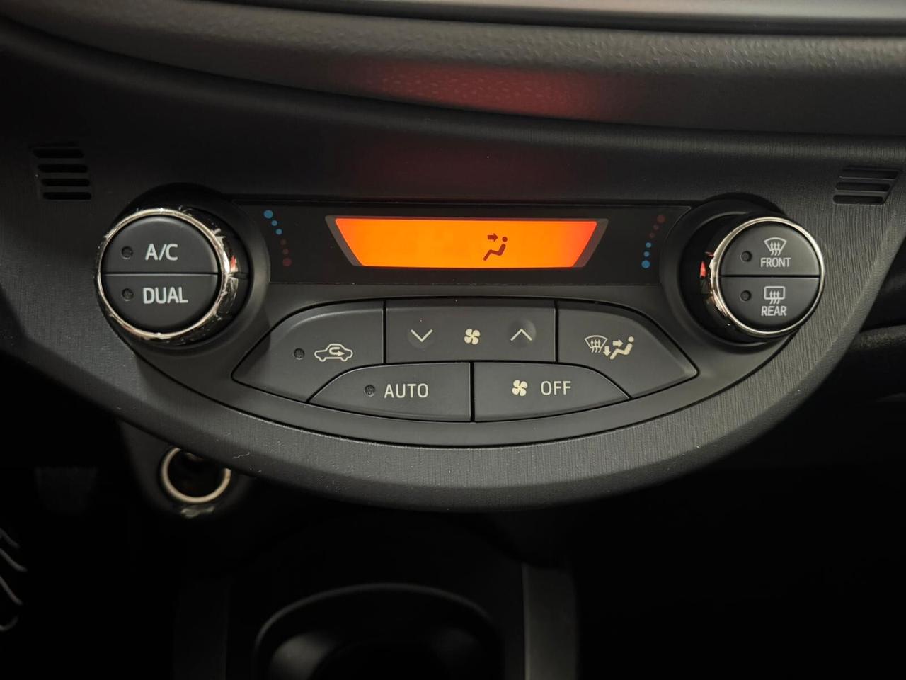 Toyota Yaris 1.4 D-4D 5 porte Lounge