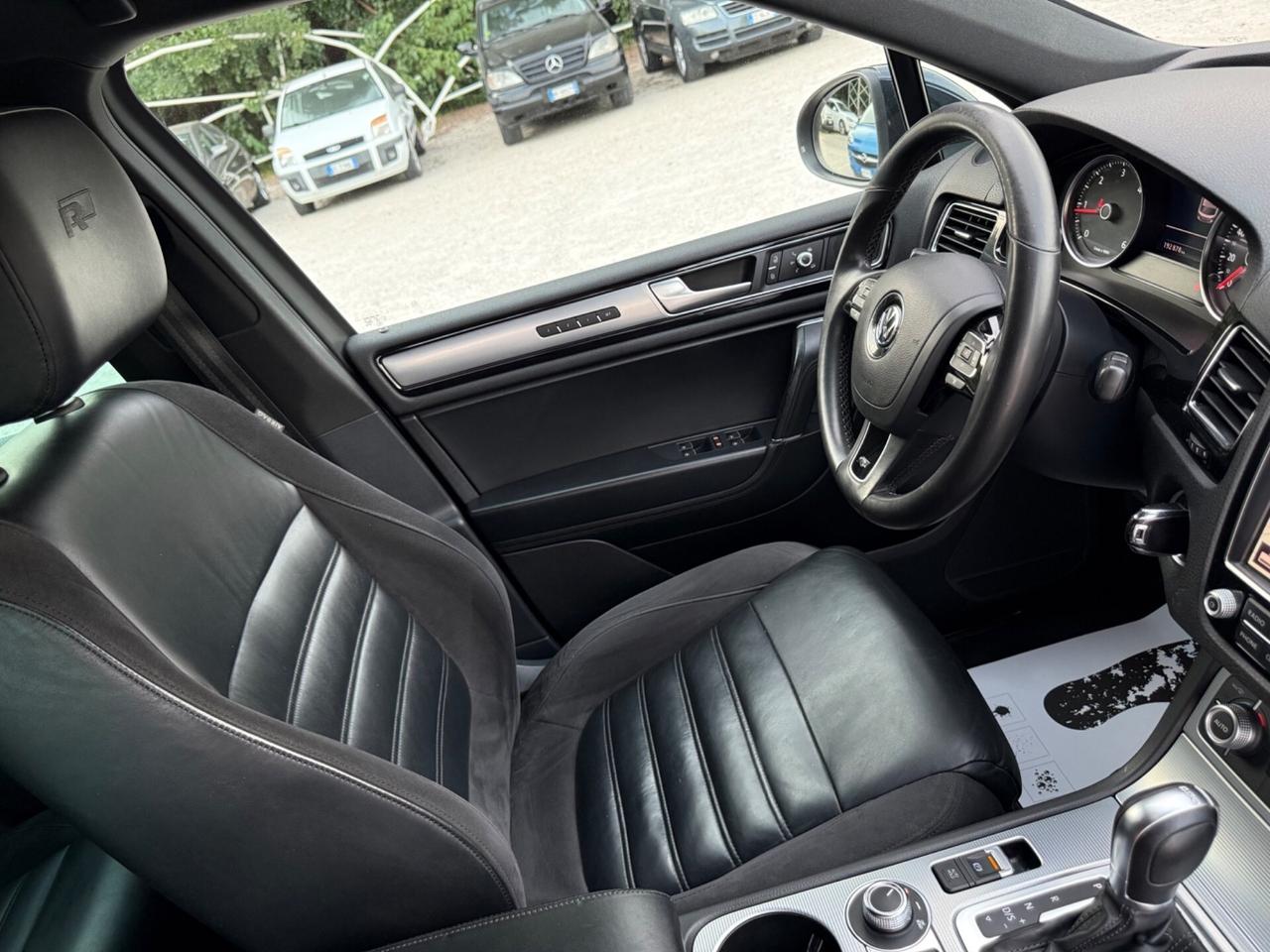 Volkswagen Touareg 3.0 TDI 262 CV R-Line