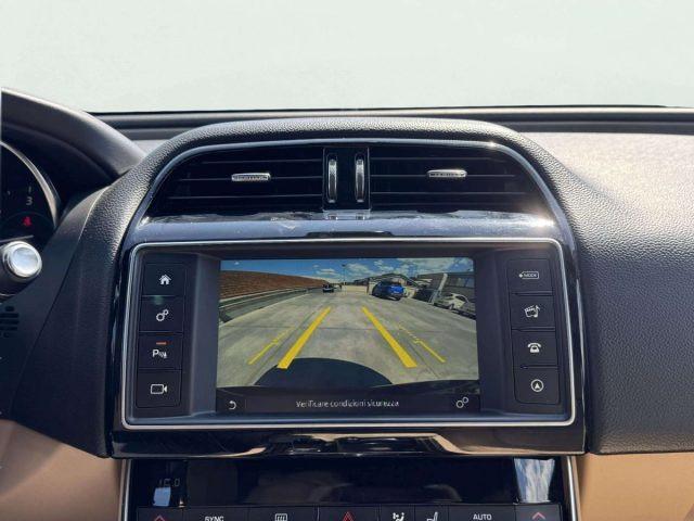 JAGUAR XE 2.0 D PURE AUTOMATICA