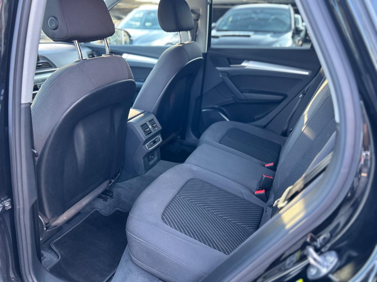 Audi Q5 35 2.0 tdi mhev 12V Business s-tronic