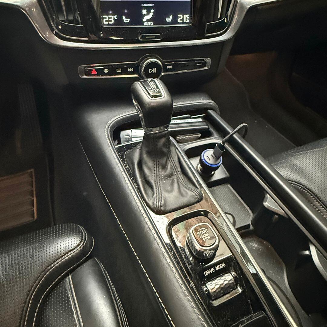 Volvo V90 D4 AWD Geartronic Inscription