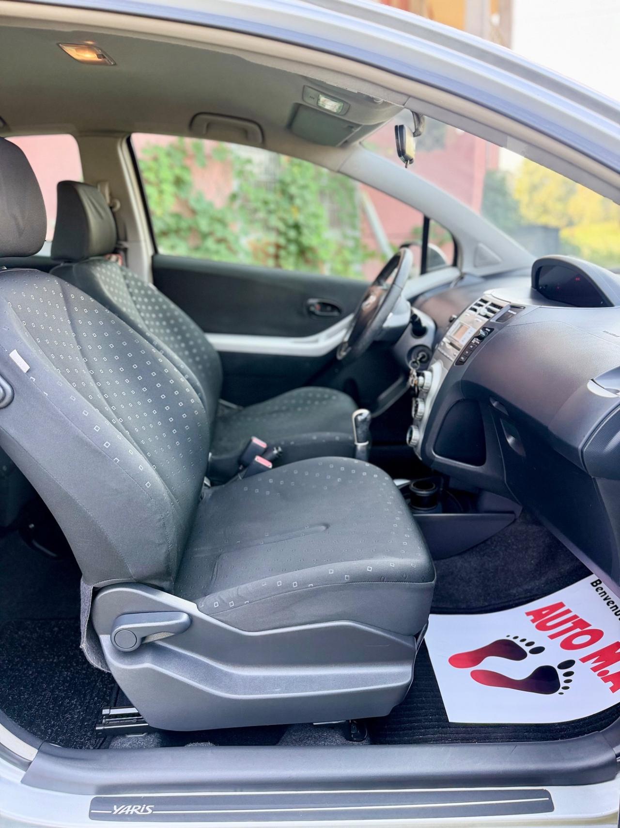 Toyota Yaris 2008 1.0 benzina ok neopatentati garanzia 12 mesi ‘ ok neopatentati