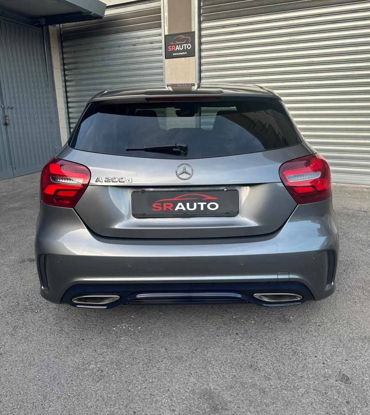 Mercedes-Benz A 200d Automatic Premium AMG