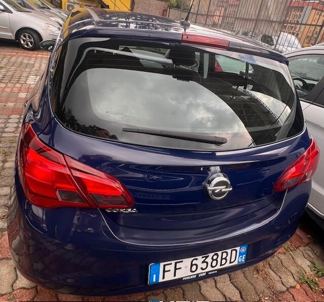 Opel Corsa 1.2 5 porte b-Color