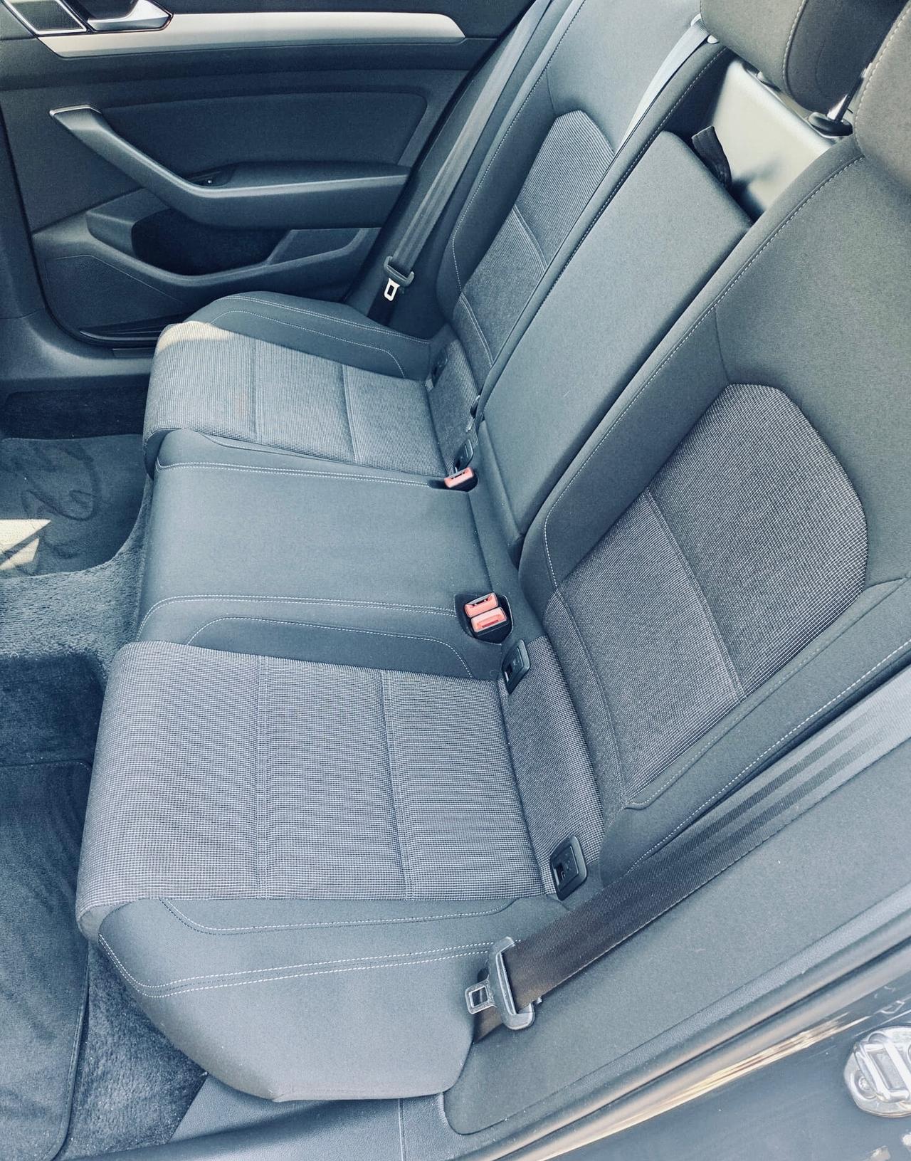 Volkswagen Passat Variant 1.6 TDI Business BlueMotion Technology