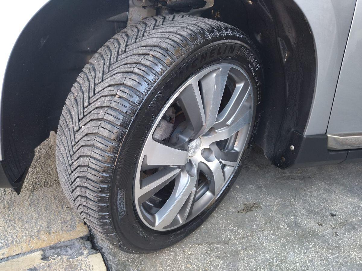 PEUGEOT 2008 BlueHDi 100 Allure NAV/SENS.