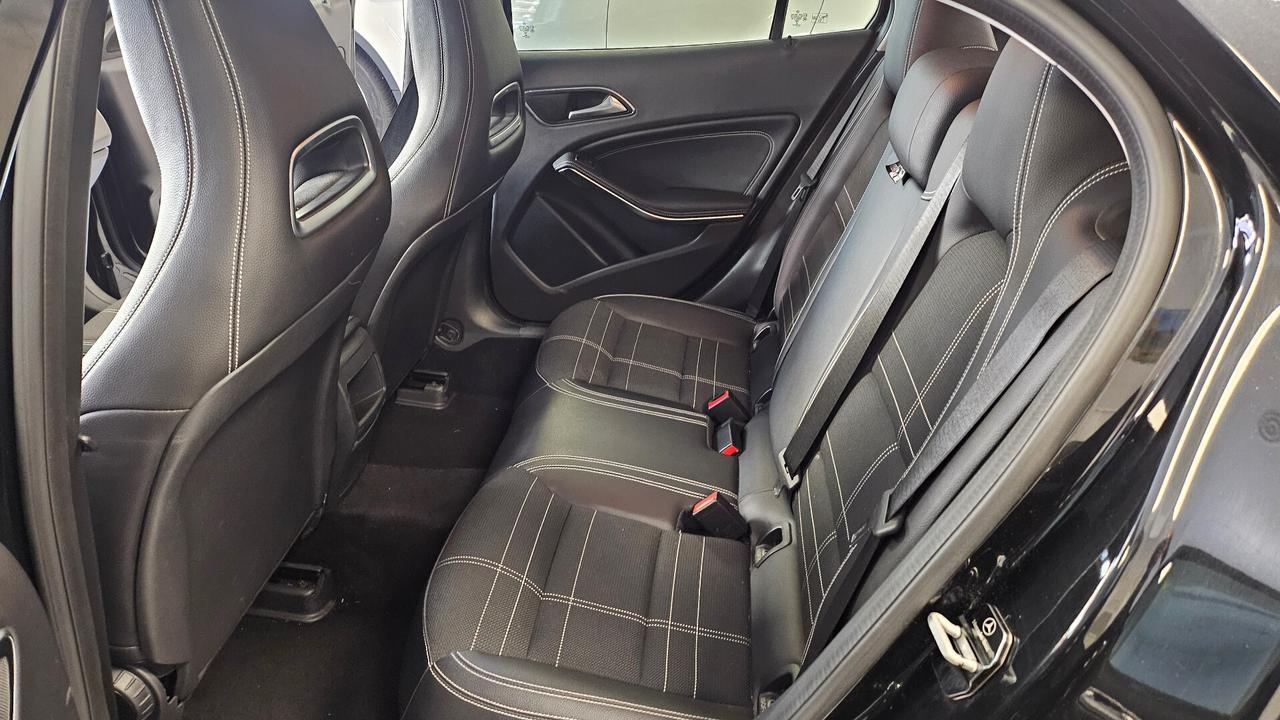 Mercedes-benz GLA 200 d Sport automatica garanzia 12 mesi