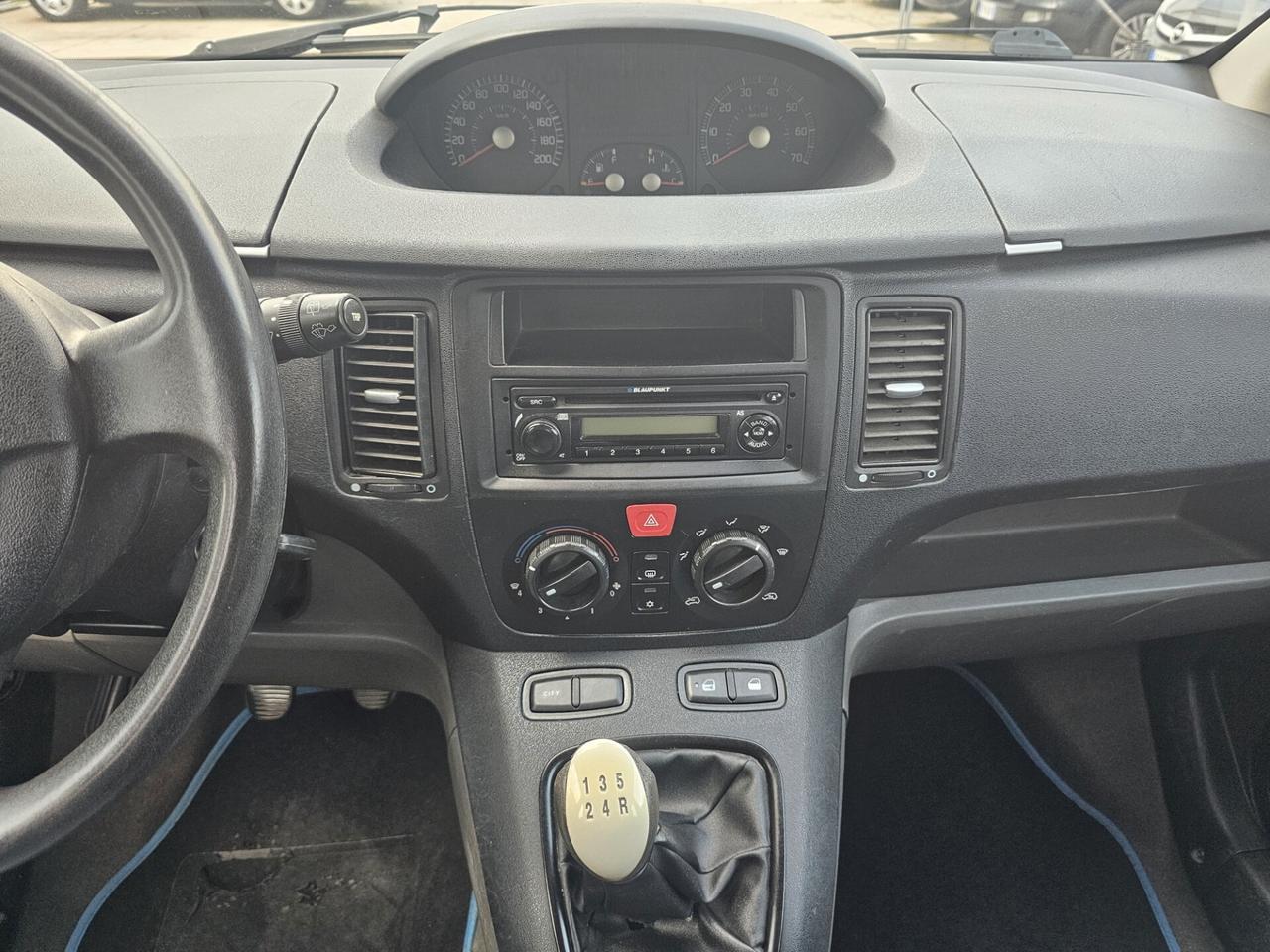 Fiat Idea 1.2 16V BlackLabel