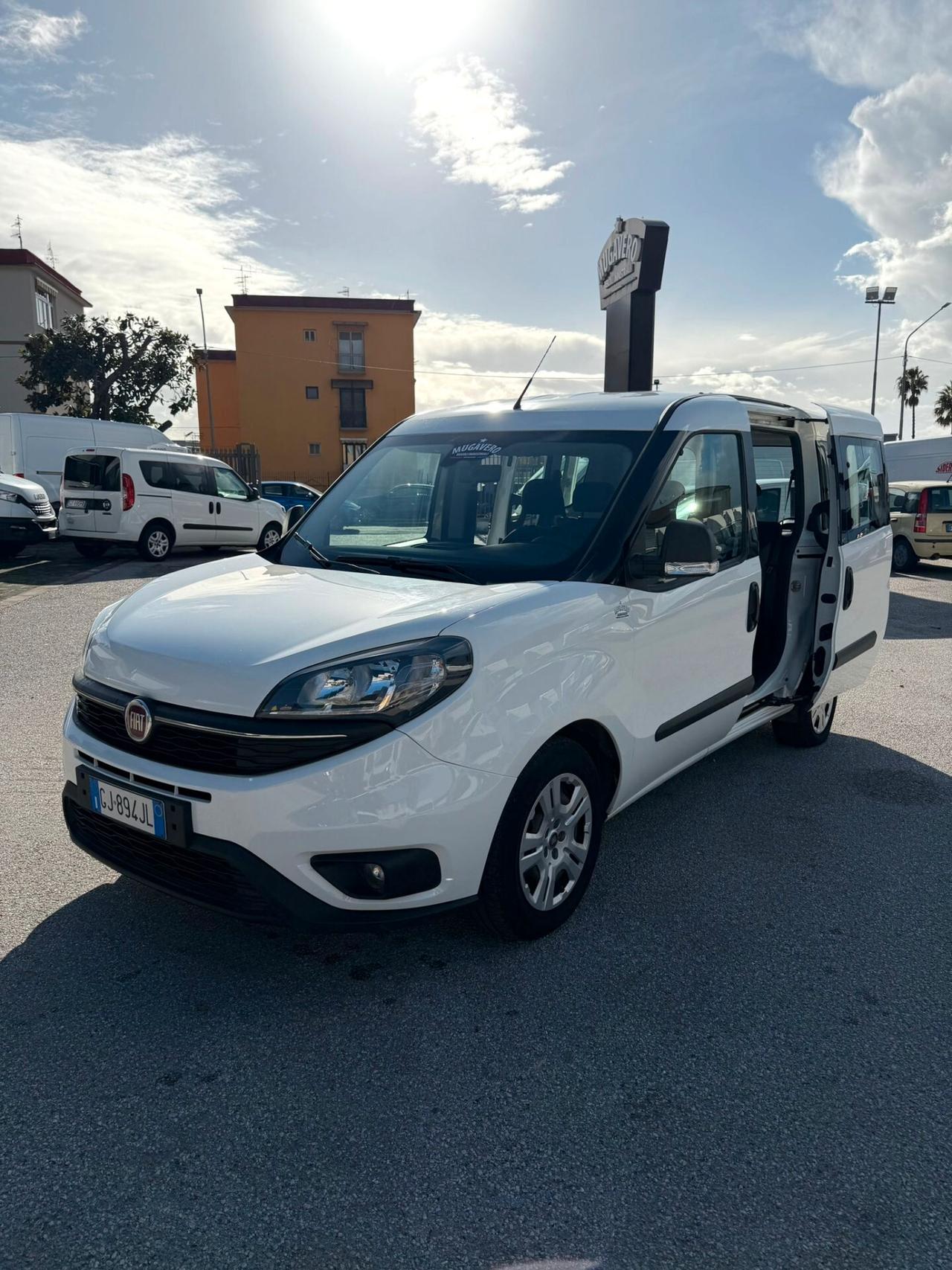 FIAT DOBLO' 1.6 AUTOCARRO 5 POSTI 2022