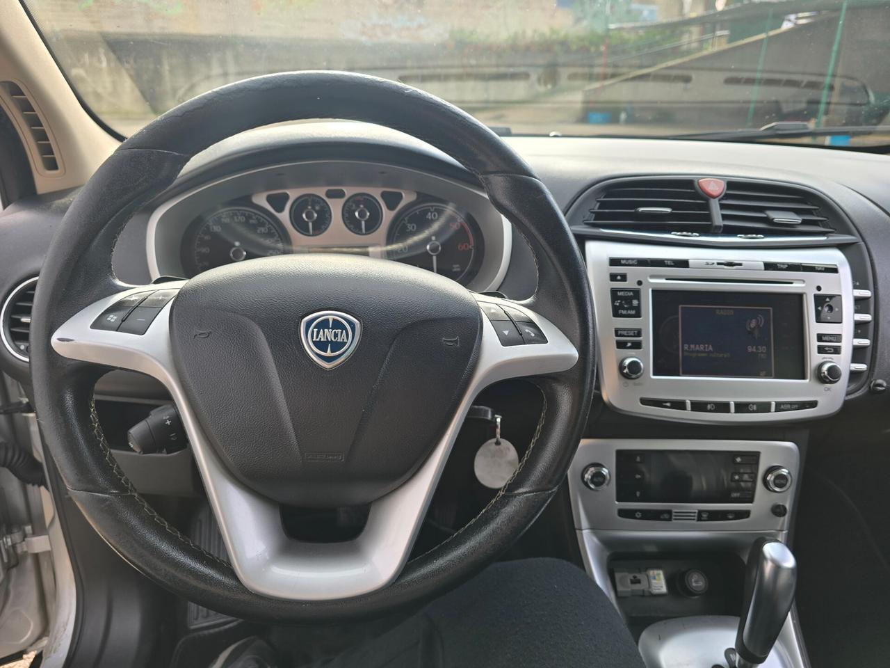 Lancia Delta 1.6 MJT 120cv doppio tetto aprib. Automat. 2009