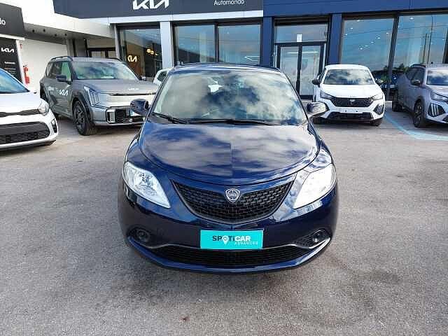 Lancia Ypsilon 1.2 69 CV 5 porte S&S Gold