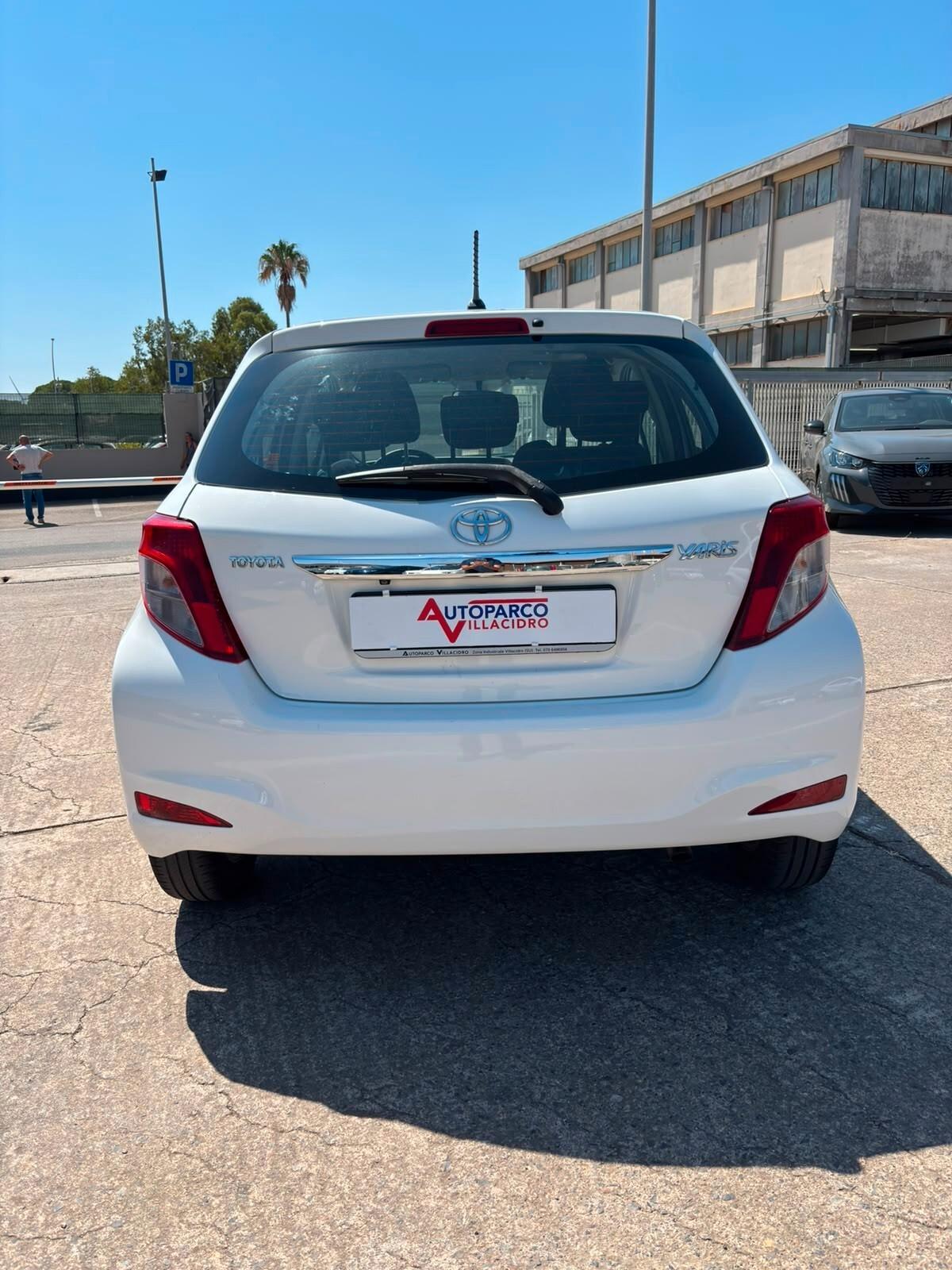 Toyota Yaris 1.4 D-4D 5 porte Lounge