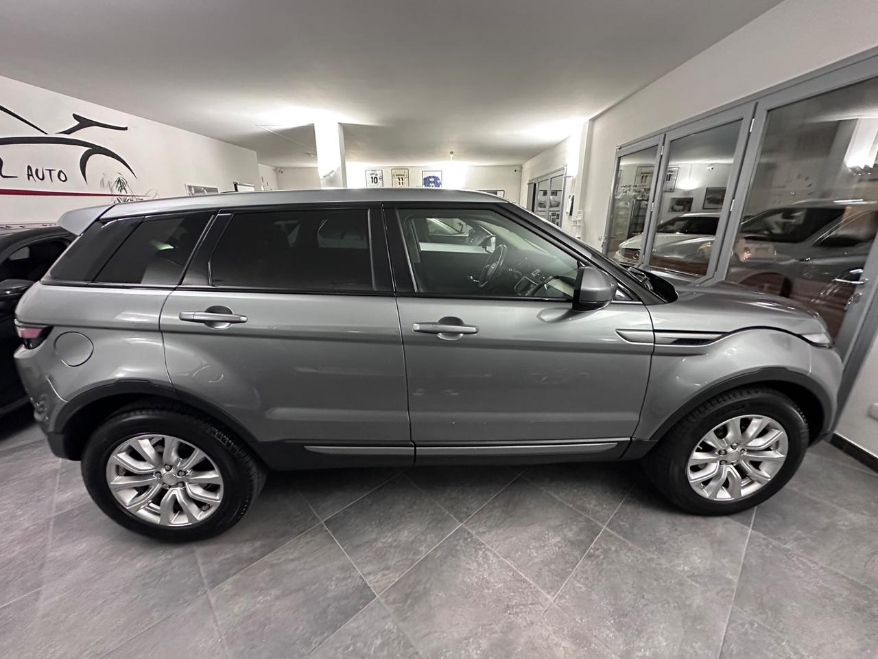 Land Rover Range Evoque 2.2 Sd4 5p. Pure