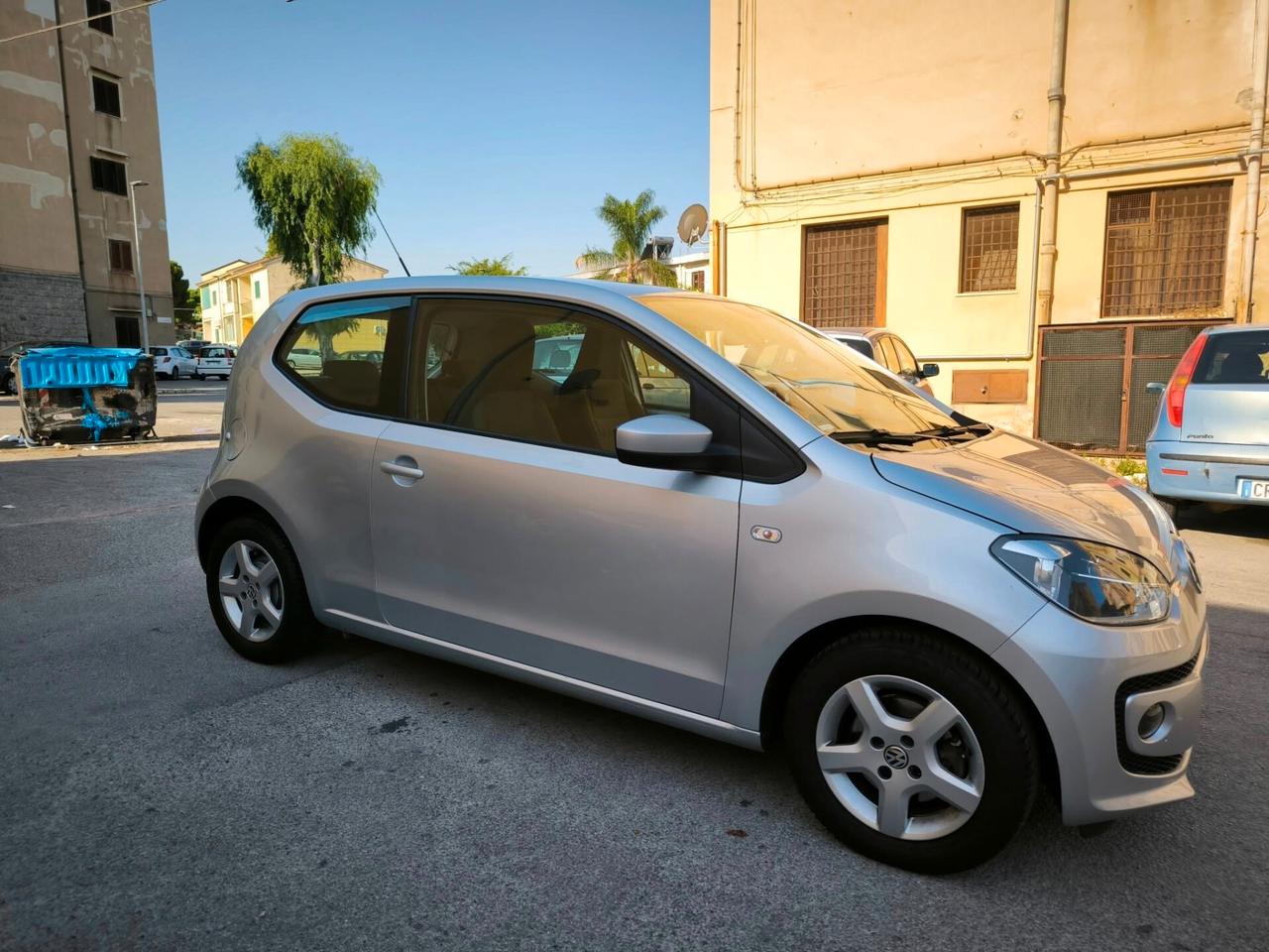 Volkswagen up! 1.0 UNICO PROPRIETARIO
