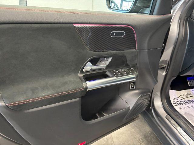 MERCEDES-BENZ GLA 180 d AMG Premium Automatico