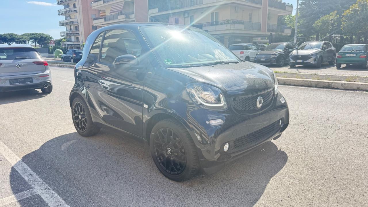 Smart ForTwo 90 0.9 Turbo Perfect LED NAVI KMAERA PDC BLUETOOTH PELLE