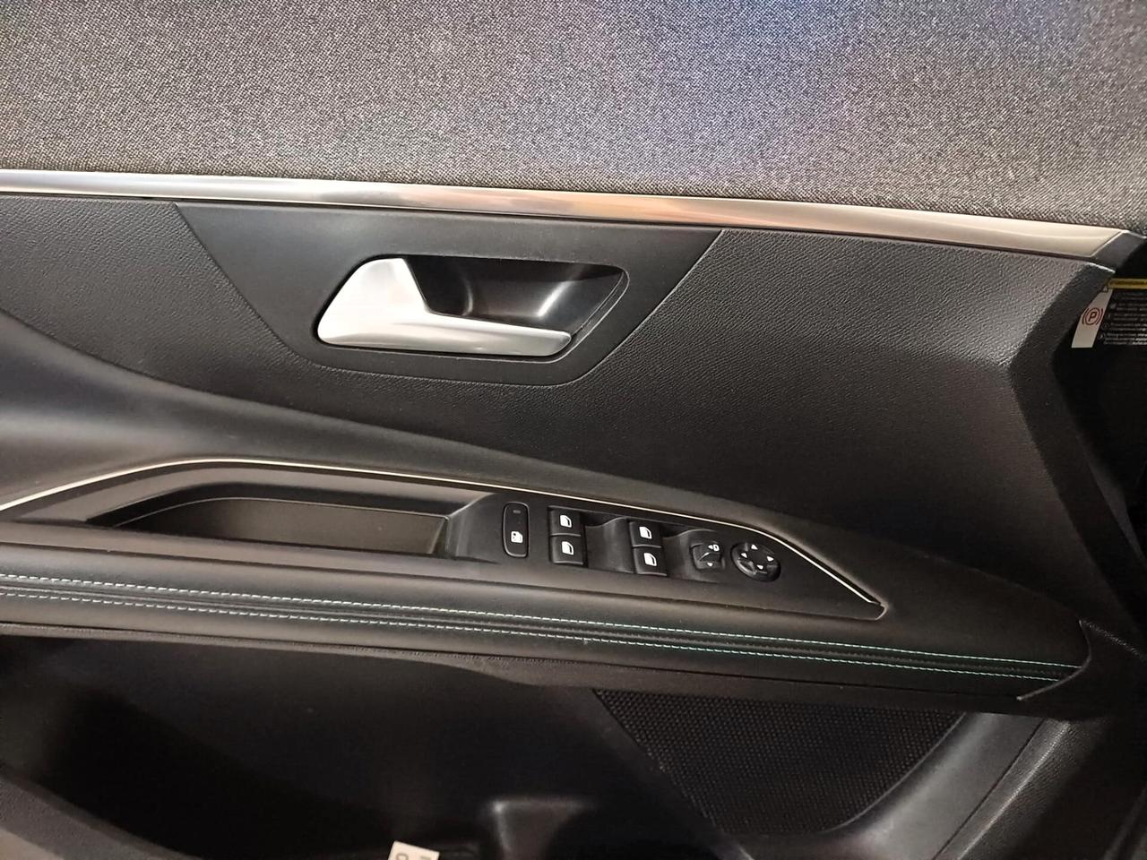 Peugeot 5008 BlueHDi Allure Pack 130 CV