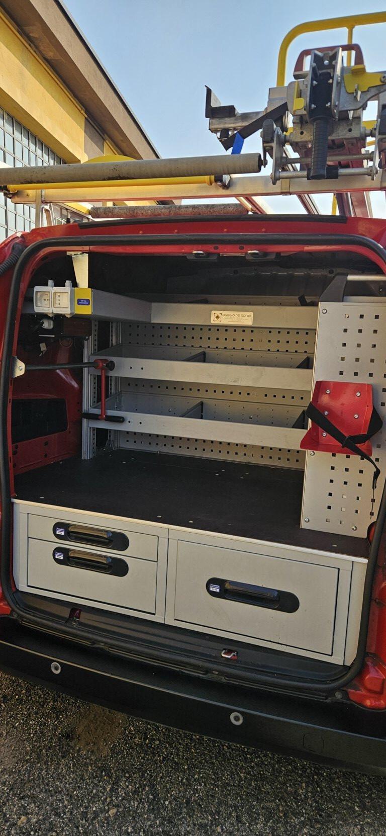 Fiat FIORINO 1.3 MTJ 95 CV CARGO ADVENTURE ALLESTIMENTO OFFICINA MOBILE+IVA