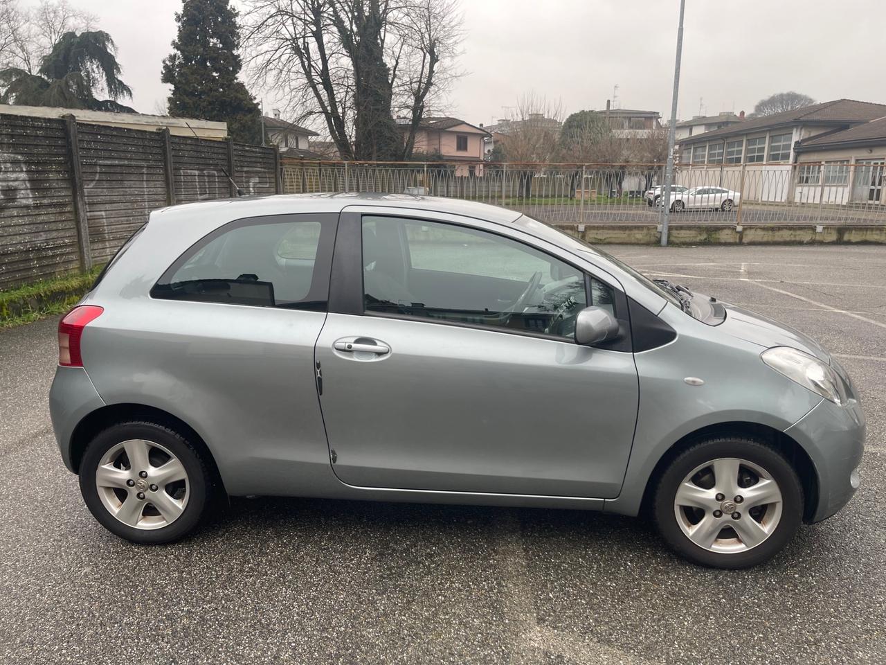 Toyota Yaris 1.3 3 porte Sol