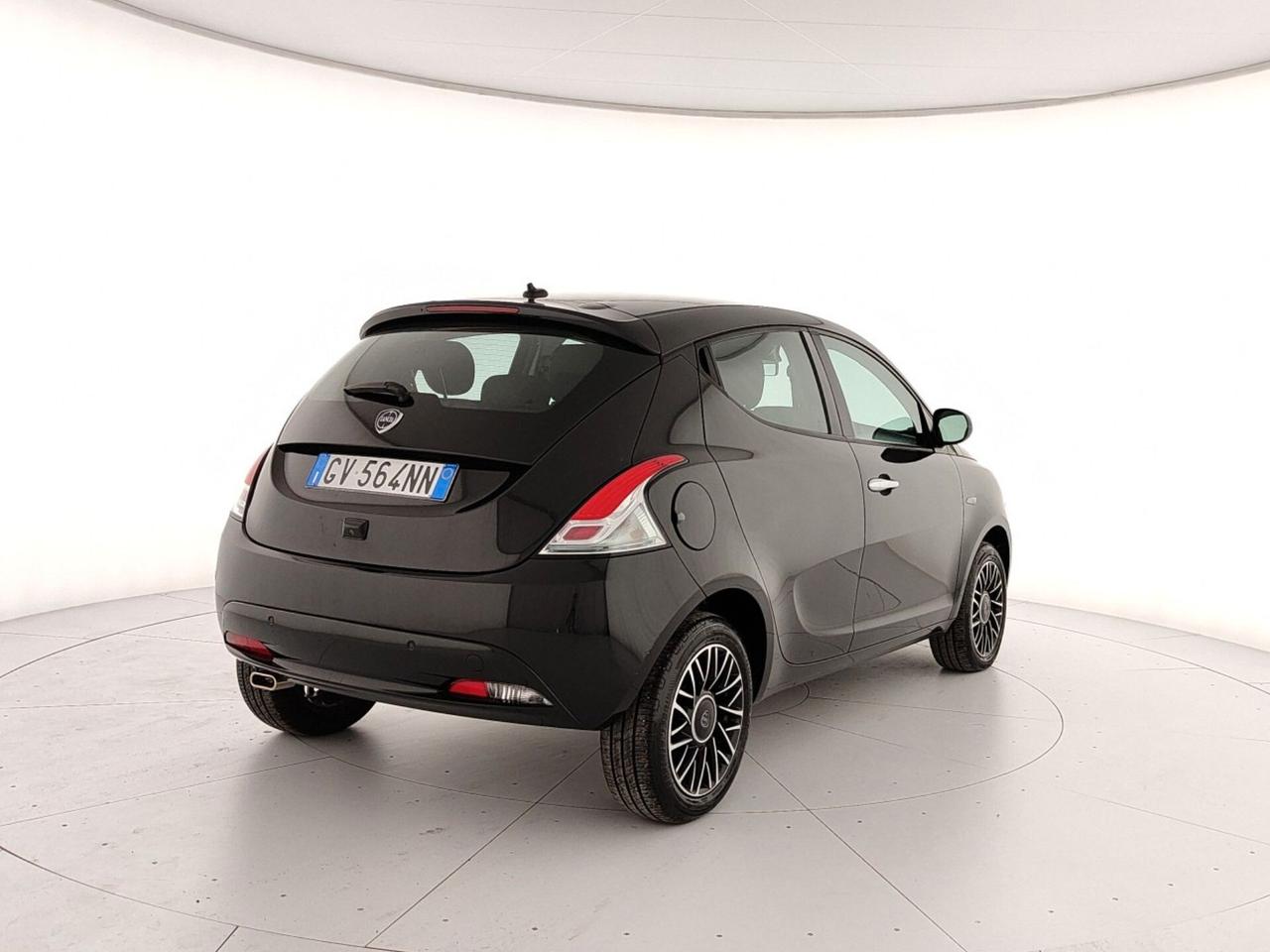 Lancia Ypsilon 1.0 FireFly 5 porte S&S Hybrid Platino
