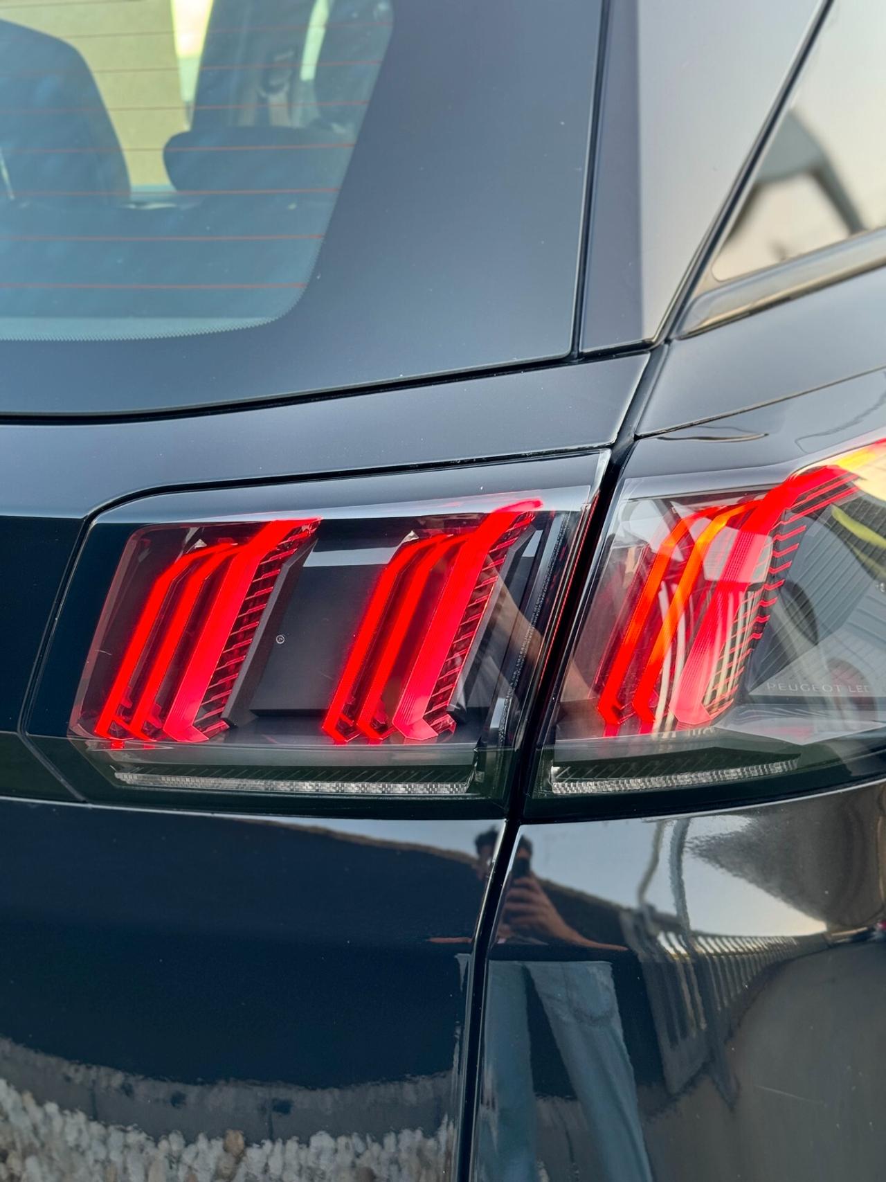 Peugeot 3008 BlueHDi 130 S&S EAT8 Business