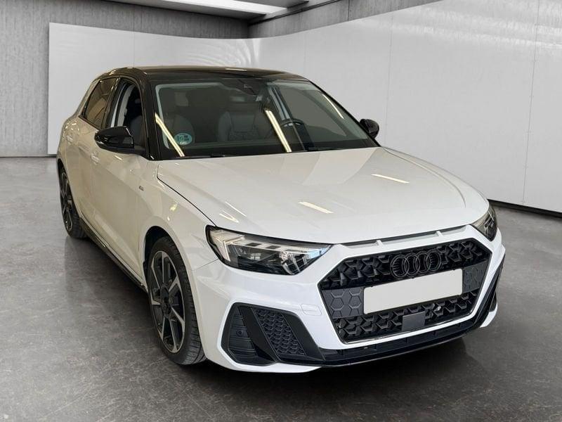 Audi A1 Sportback 30 1.0 tfsi Identity Black 116cv s-tronic