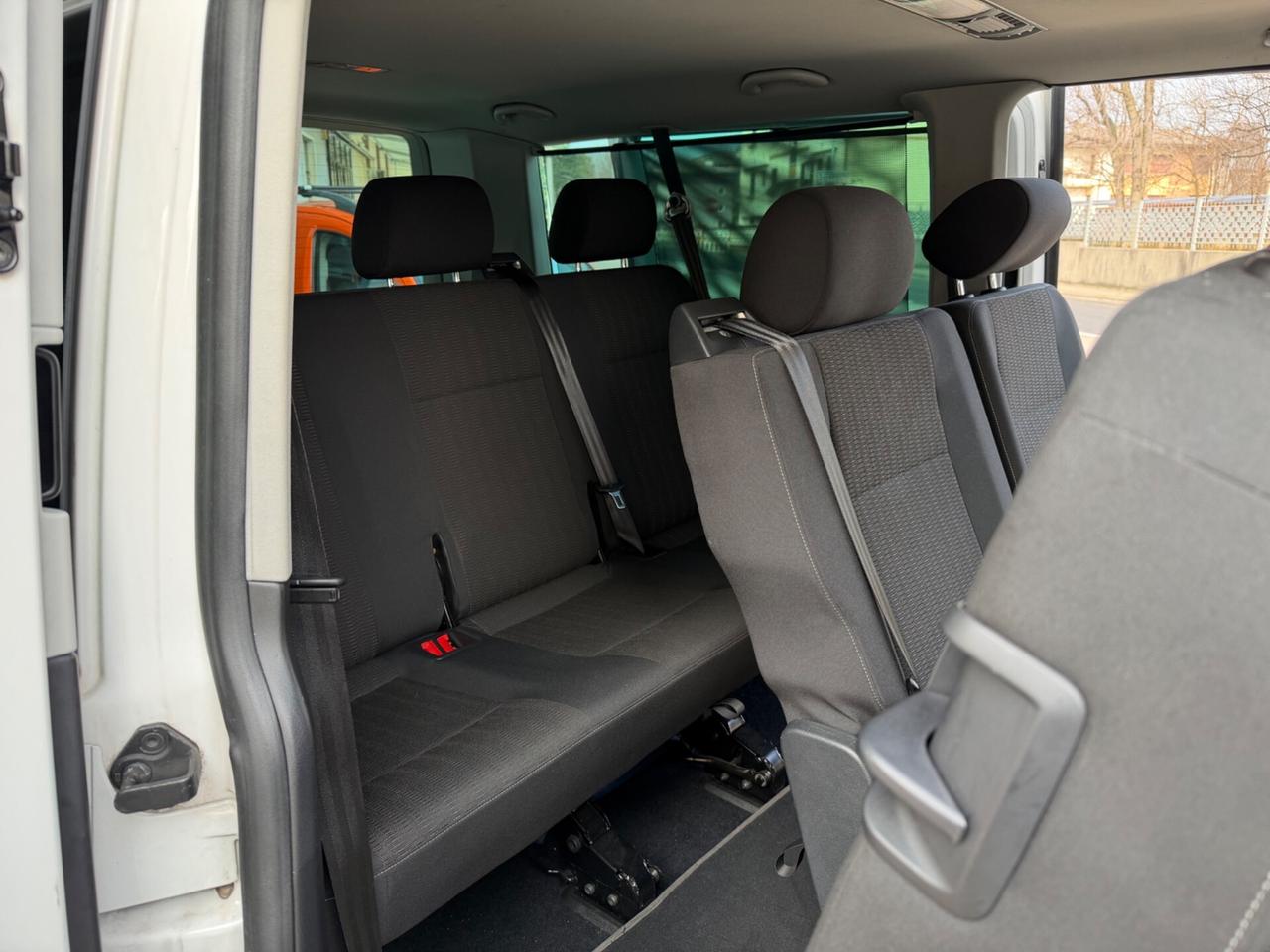 Volkswagen Caravelle 2.0 150CV DSG 9 POSTI